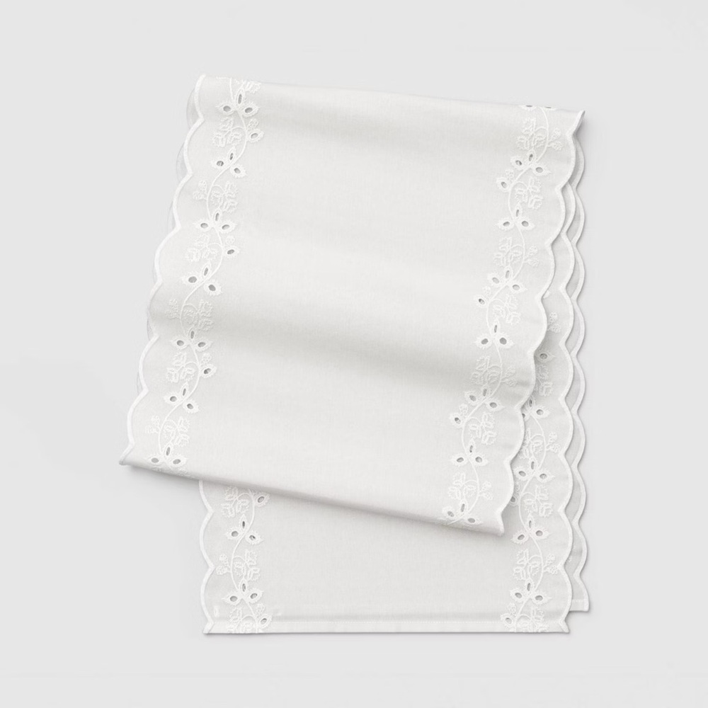 72"x14" nwt Table Runner Eyelet Ivory Scallop - Threshold